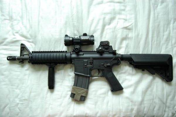 VFC Colt MK18 MOD0 (US Navy Model): 10.5" Barrel, KAC RIS, LMT Crane Stock, LMT Rear Sight, KAC Front Grip, Wilcox Aimpoint Mount with Aimpoint Comp M2, CQD Sling Mount, M16A2 Grip.