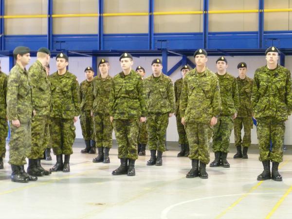 I'm the one in the middle, that was in May at the Regiment du Saguenay.